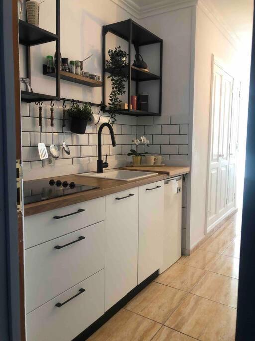 Apartamento Golf Del Sur ซานตาครูซ เด เตเนริเฟ ภายนอก รูปภาพ